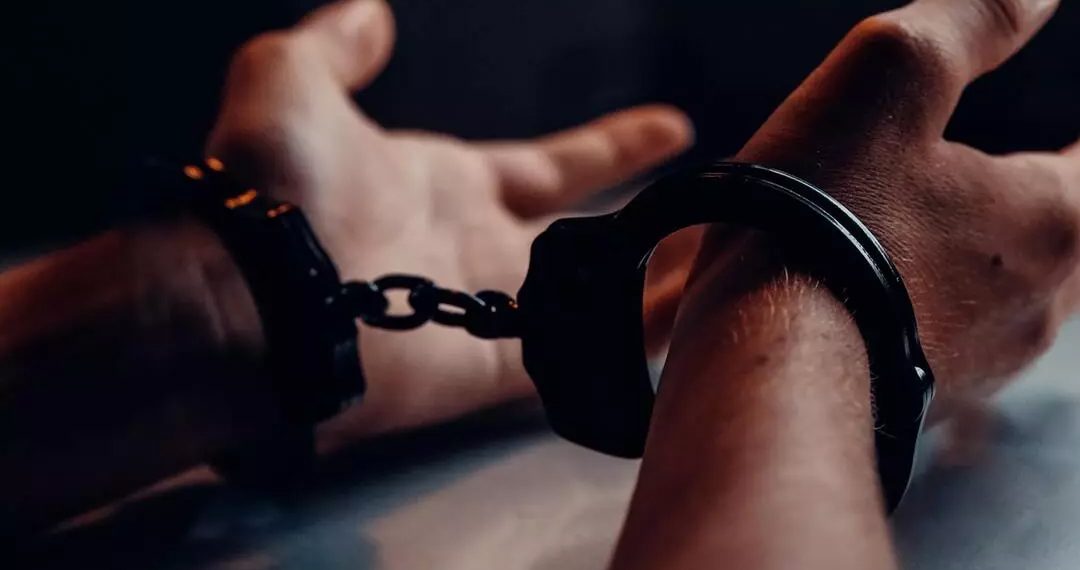 Из отделения полиции Ленинского района сбежал задержанный