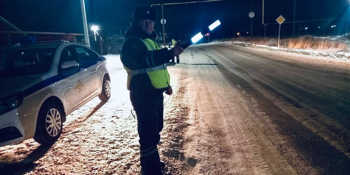 За нападение на инспектора ульяновца посадили на полтора года