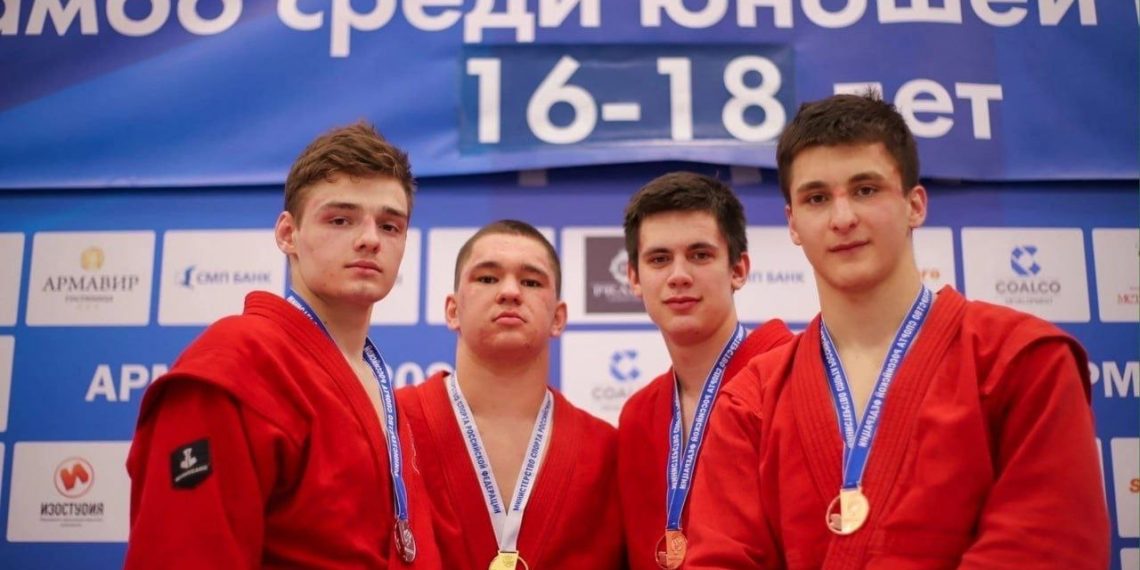 Димитровградский самбист завоевал бронзу