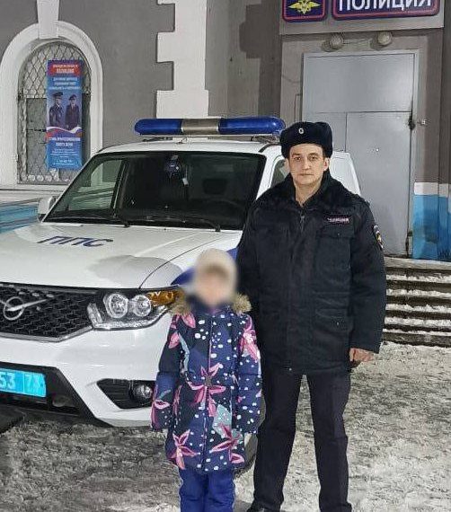 Сотрудники ППС нашли потерявшуюся девочку