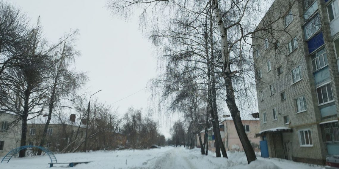 По улице Докучаева в Ульяновске можно проехать только на тракторе