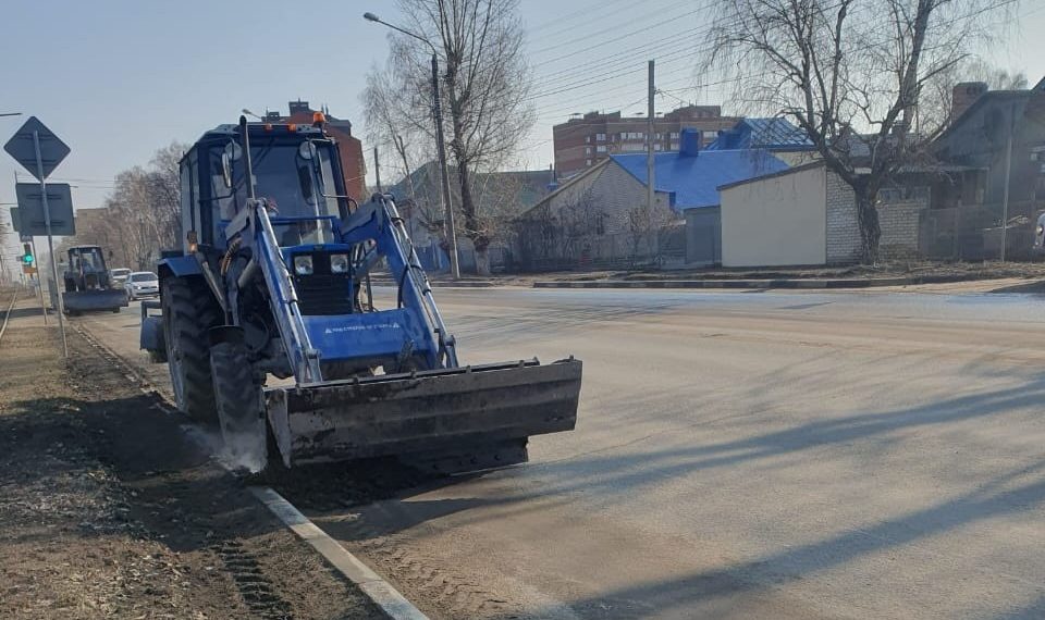 В Ульяновске дорожники начали ямочный ремонт
