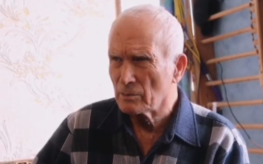 «Душевные» свечи для воинов СВО сделали ульяновские пенсионеры