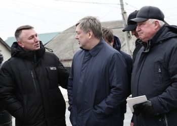 Алексей Русских проверил готовность к паводку в посёлке Мостовая