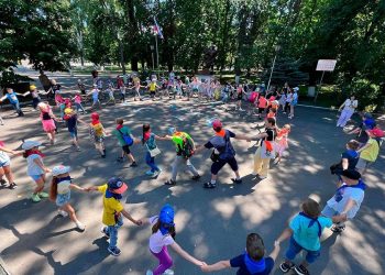 С 3 апреля ульяновские семьи участников СВО могут подавать заявки на путёвки в детские летние лагеря