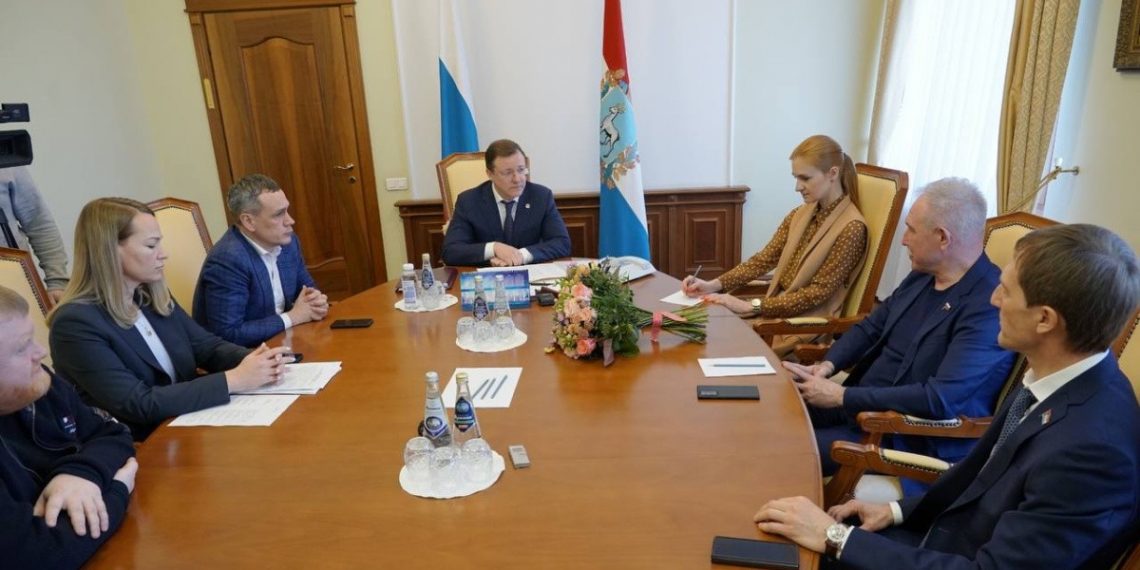 Таксомоторные парки могут обязать покупать только российские машины