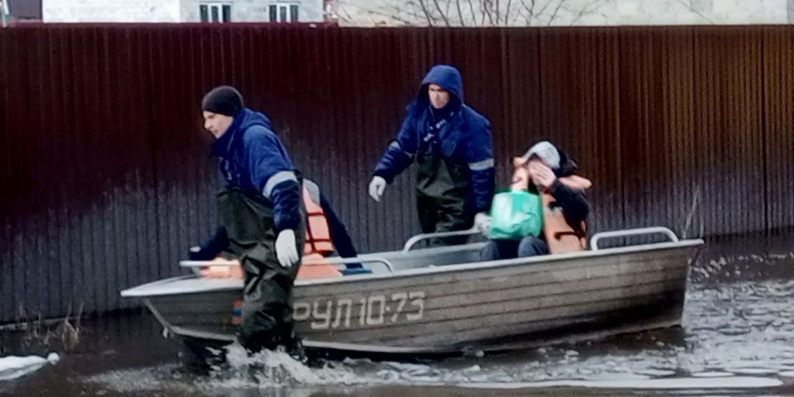 Ульяновское областное правительство начало помогать подтопленным