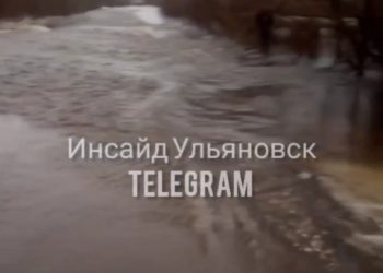 В селе Вишенка Мелекесского района смывает единственную дорогу, связывающую село с цивилизацией