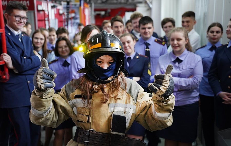 Ульяновские кадеты СК России познакомились с работой пожарных