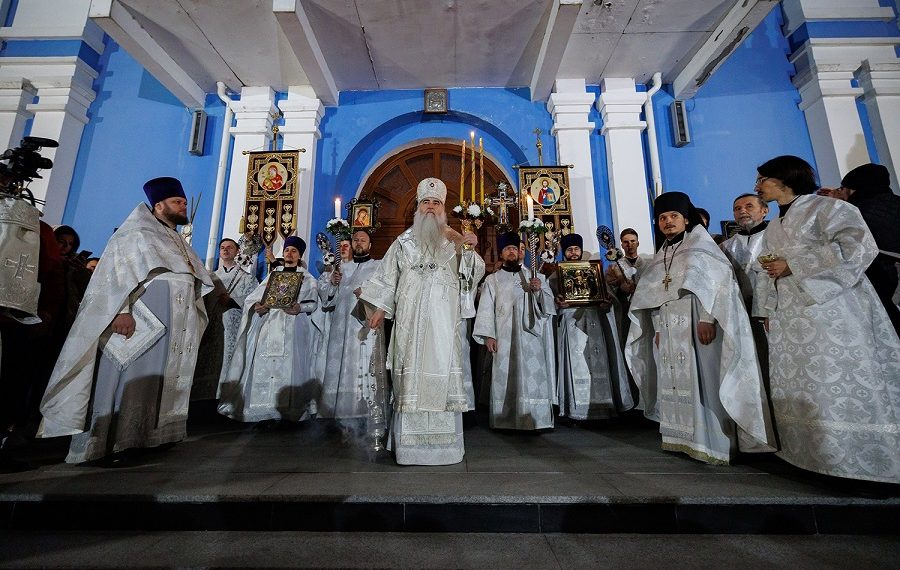 В ночь на 16 апреля в Спасо-Вознесенском кафедральном соборе Ульяновска прошла Пасхальная служба