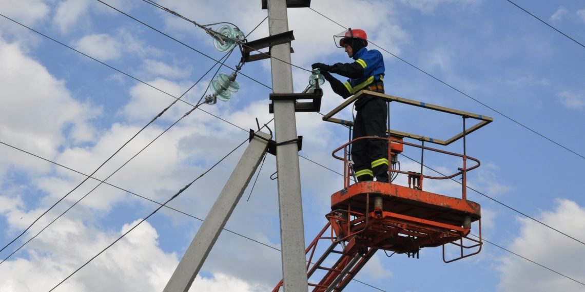 Из-за сильного ветра 14 апреля были обесточены 15 населённых пунктов в Ульяновской области