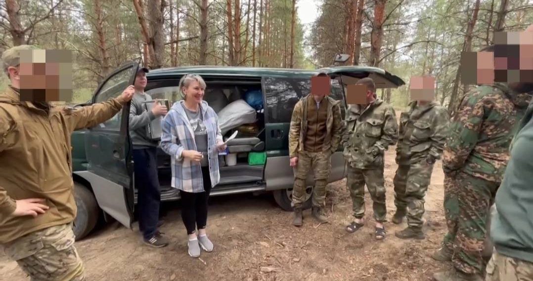 Ульяновцы перегнали спецназовцам в зону СВО купленную во Владивостоке машину: видео