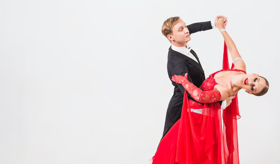 9 мая на площади у Обелиска в Ульяновске 400 танцоров исполнят Большой Весенний вальс