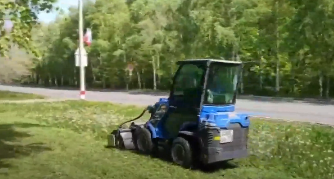 В Ульяновске усовершенствовали труд косильщиков газонов