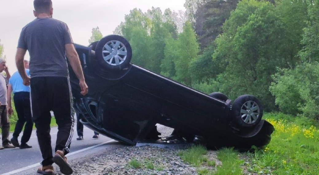 В Ульяновской области переломанную женщину на вертолёте доставили с места ДТП в больницу