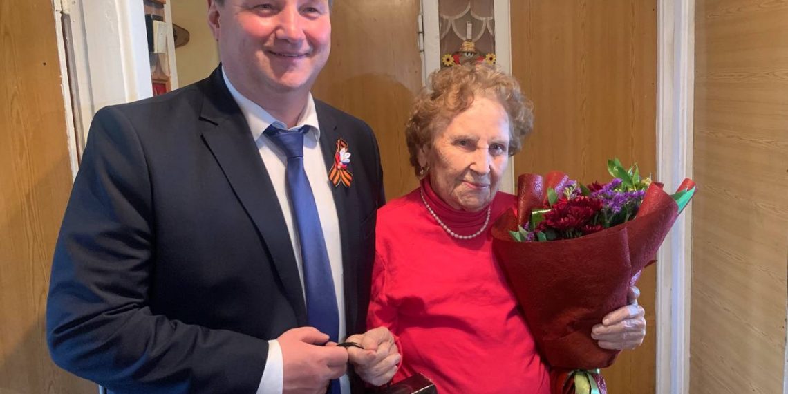 Мэр Ульяновска 1 мая побывал в гостях у Героя Социалистического труда