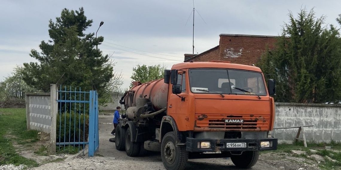 На севере Ульяновска сливают фекалии, жители задыхаются от вони