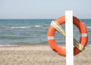 11 спасателей будут следить за купающимися на центральном пляже Ульяновска этим летом