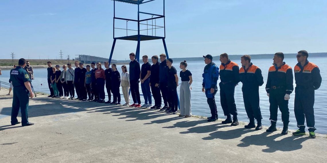 Ульяновские спасатели потренировались за день до старта купального сезона на центральном пляже