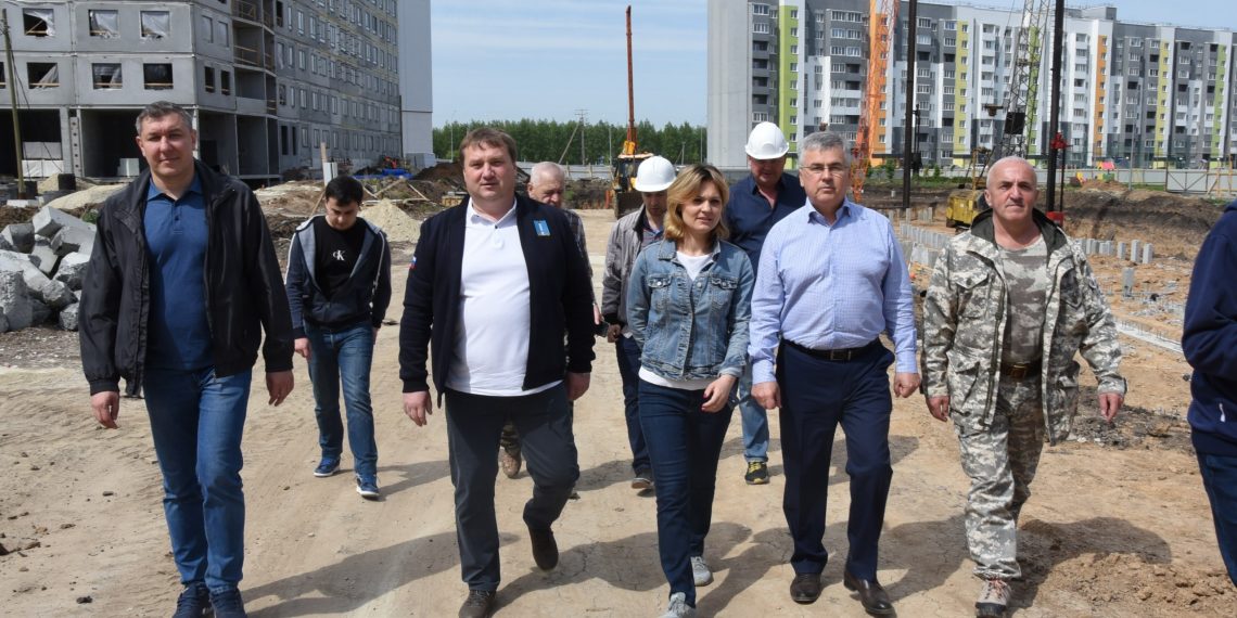 Глава Ульяновска Александр Болдакин 20 мая объехал социальные стройки Засвияжского района