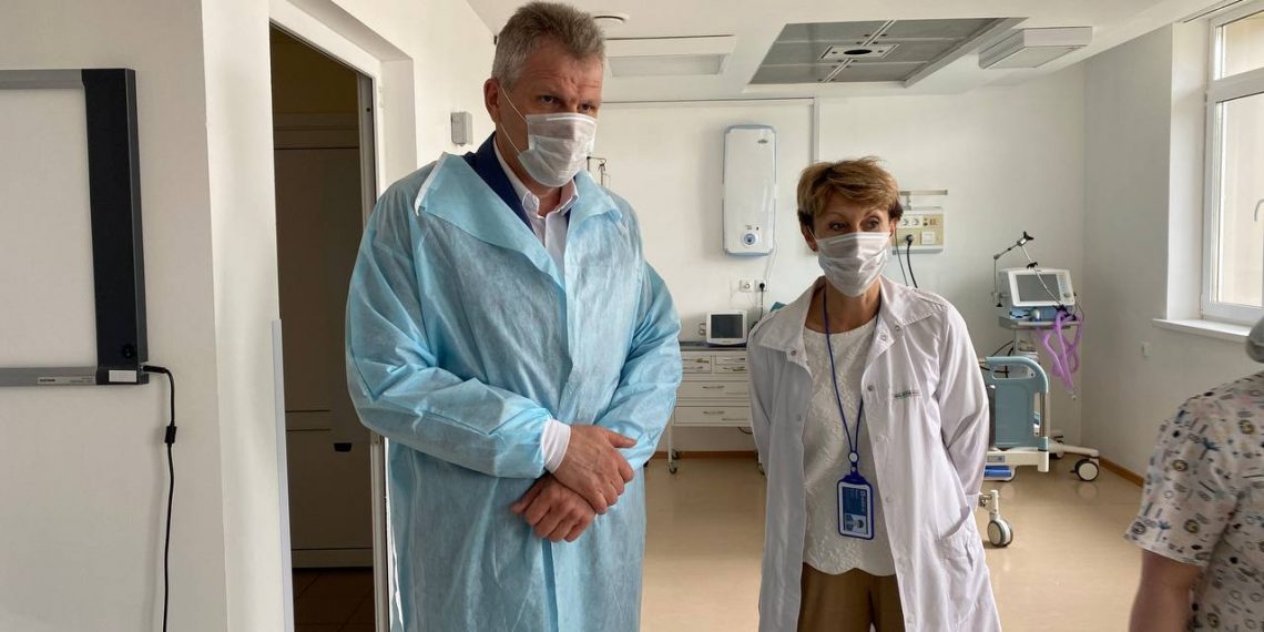 Депутат Госдумы РФ Алексей Куринный заявил, что от сидра погибли ульяновцы, выпившие по 2-3 литра напитка