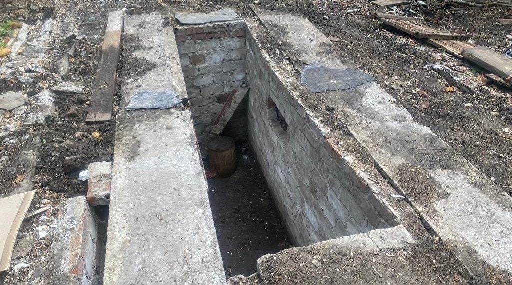 После сноса гаражей на Герасимова в Ульяновске остались опасные открытые погреба