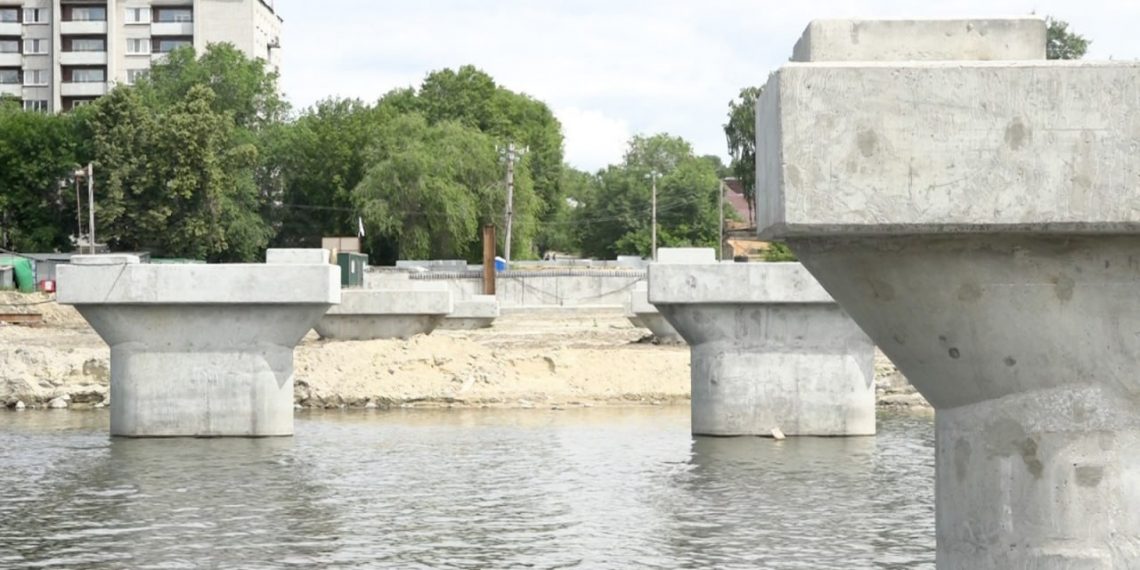 Опору №7 возводят на мосту «Шевченко – Смычки» в Ульяновске