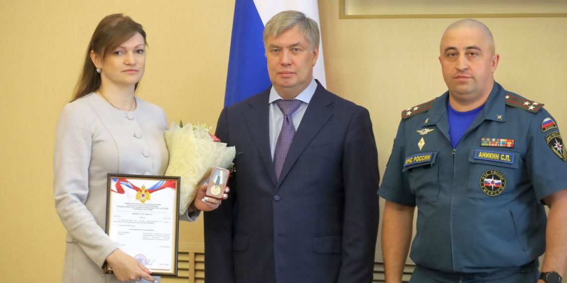 Глава Минздрава Ульяновской области получила медаль от регионального МЧС
