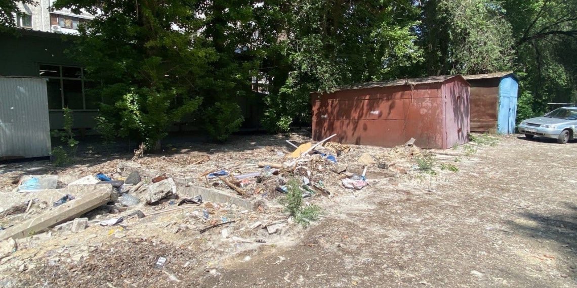 Моргачёв пригрозил Юмакулову прокуратурой — из-за бардака за домом №11а по улице Стасова