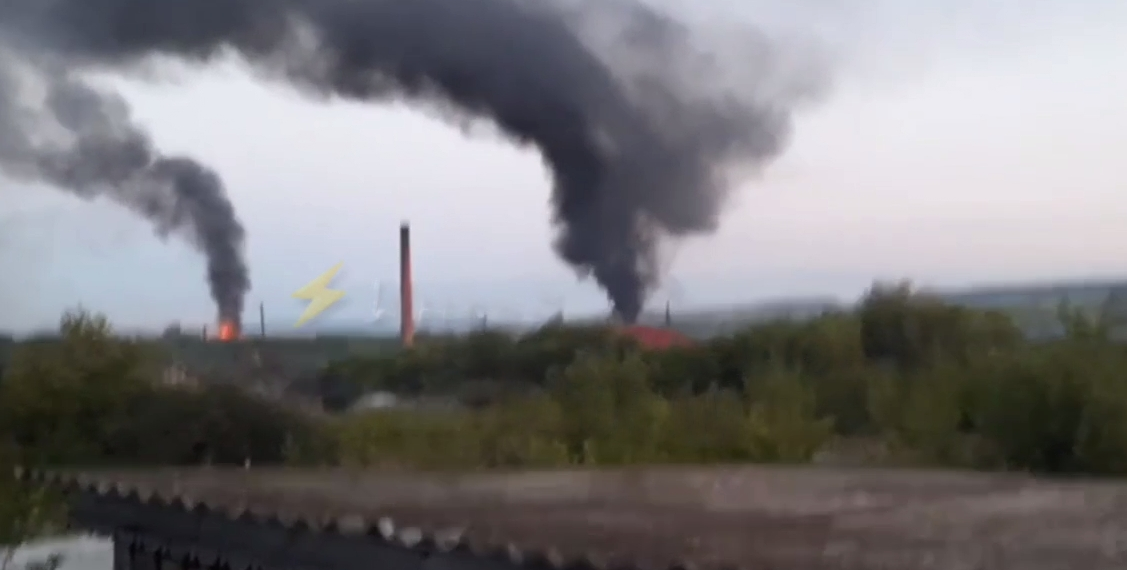 Ранним утром 18 июля в рабочем посёлке Языково под Ульяновском горел хлебозавод