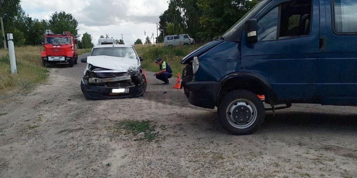 ГАЗель протаранила Logan в Майнском районе, пострадали три человека
