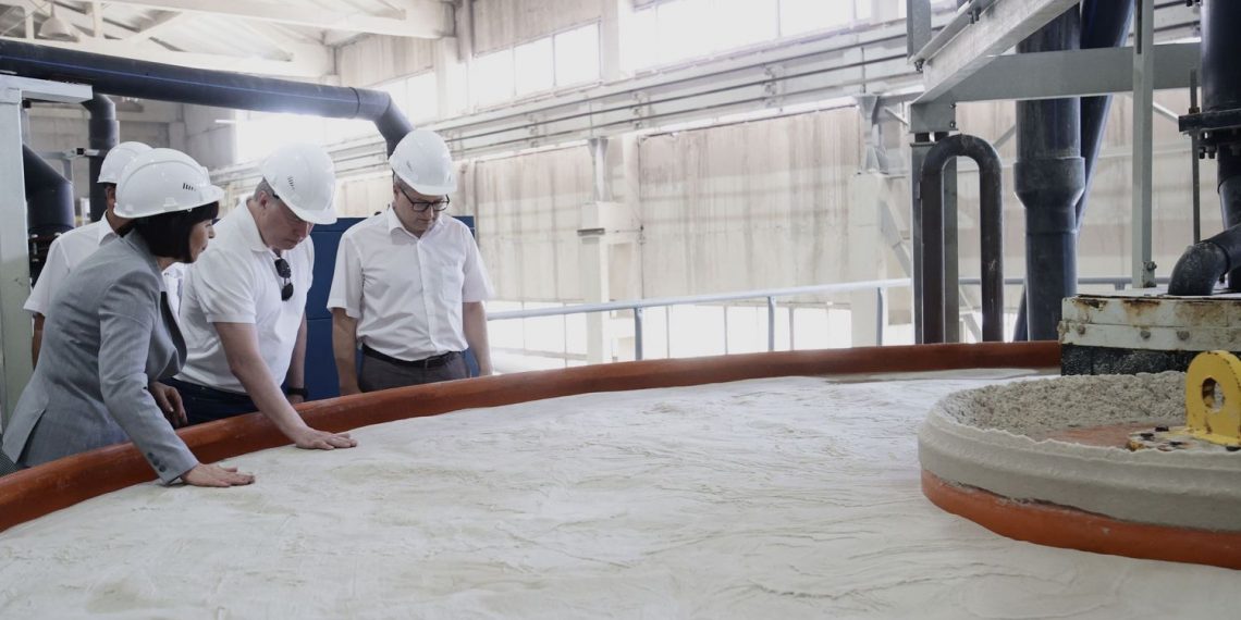 Ульяновская область привлечёт федеральное финансирование на модернизацию АО «Кварц»