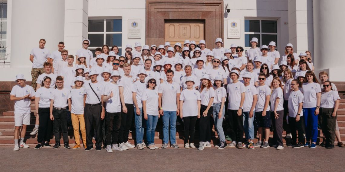 90 ульяновцев отправились на Молодёжный форум ПФО «iВолга»