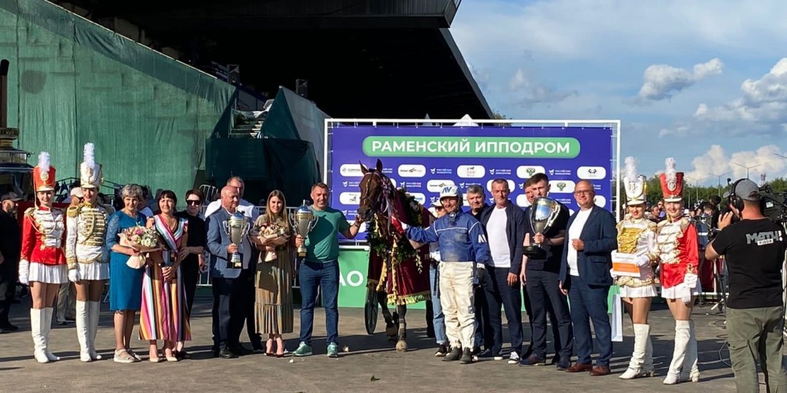 Ульяновский жеребец взял Большой Всероссийский приз на подмосковном ипподроме