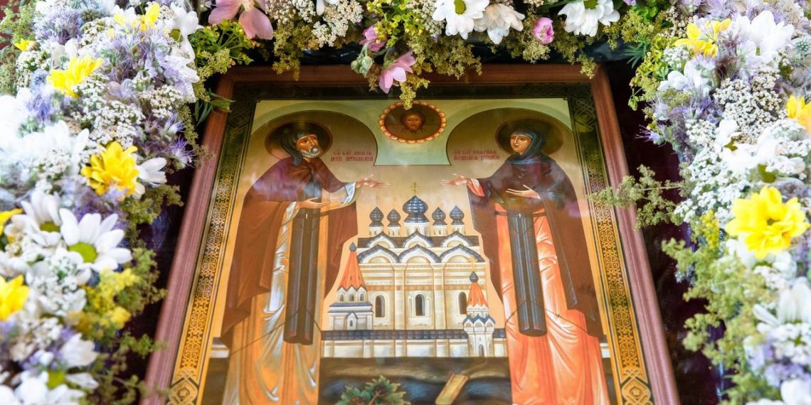 Губернатор Алексей Русских поздравил ульяновцев с Днём памяти святых Петра и Февронии