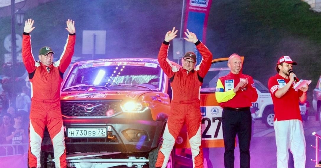 Команда УАЗ-спорт билась за «Белого тигра» на ралли «Шёлковый путь»