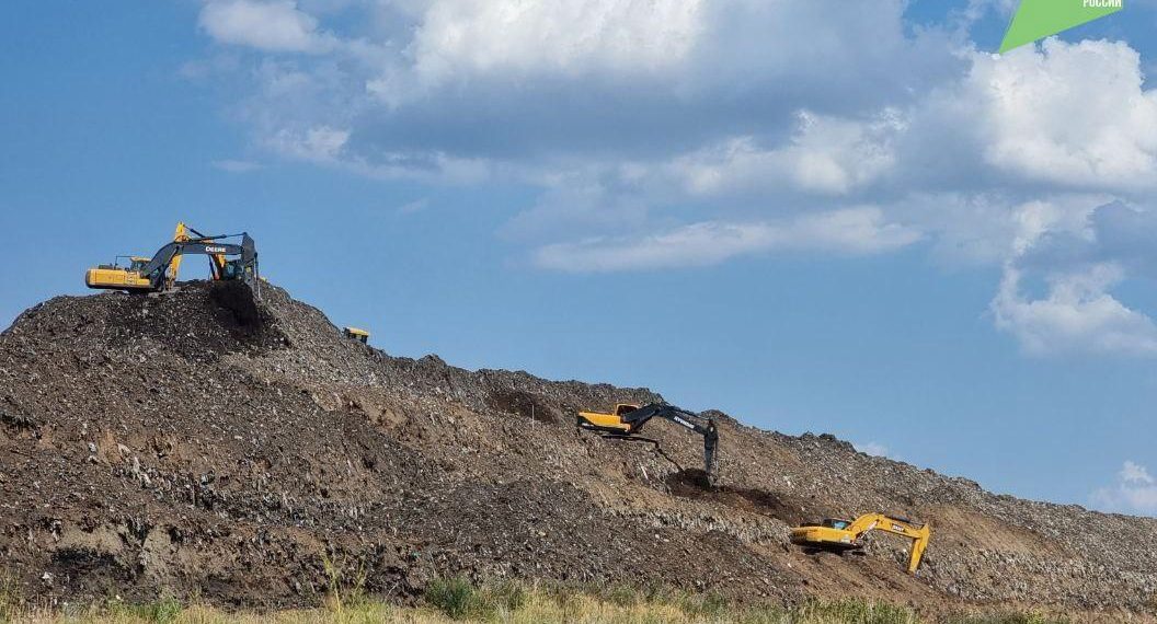 Токсичный мусорный полигон у Красного Яра превратят в безопасный холм