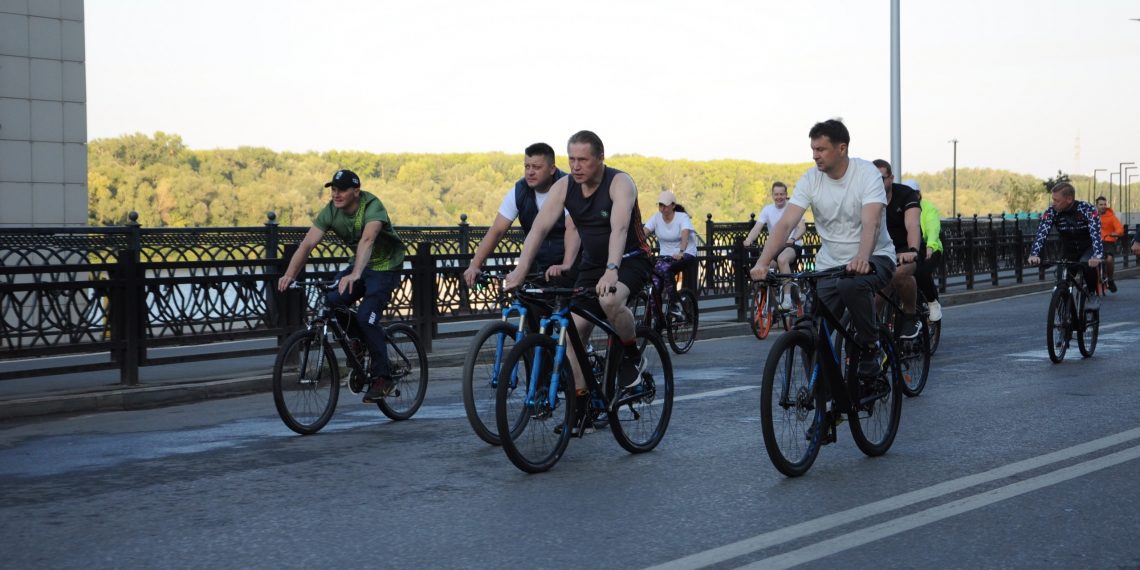Глава ульяновского минздрава покаталась на велике с министром здравоохранения РФ
