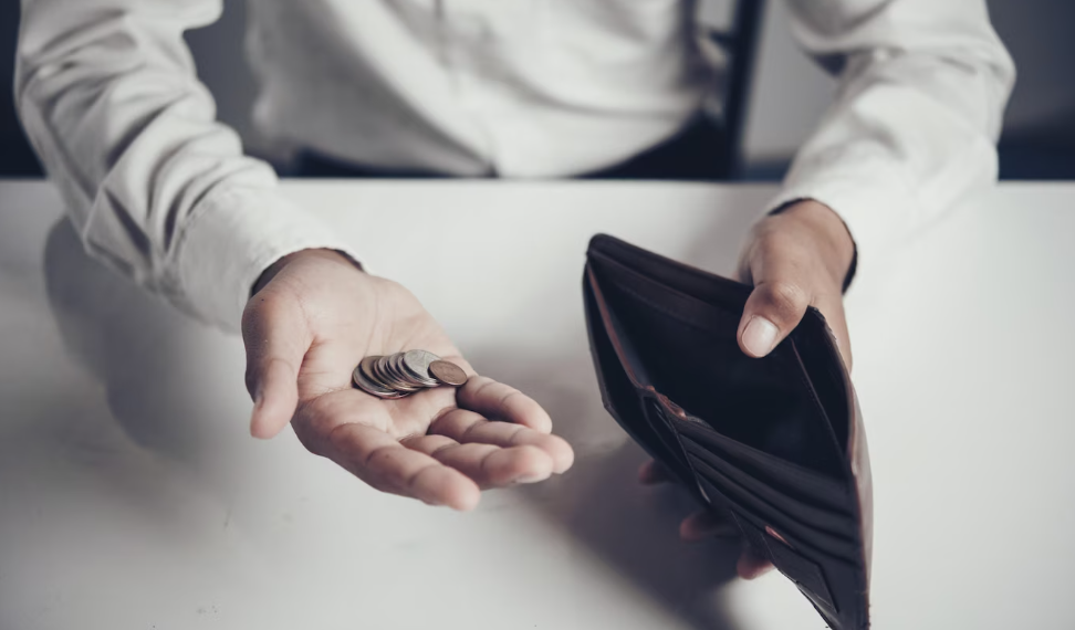 Дать другу в долг до зарплаты готов лишь каждый 11-й житель Ульяновска