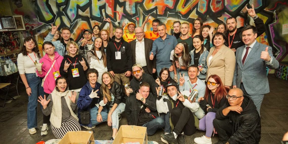 Ульяновский художник Марат Петров принимает участие в финале «ФормART»