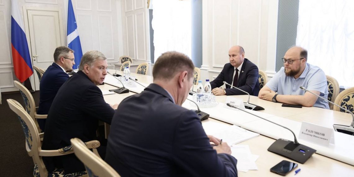 На ульяновских предприятиях «Искра» и УКБП повысили зарплату работникам