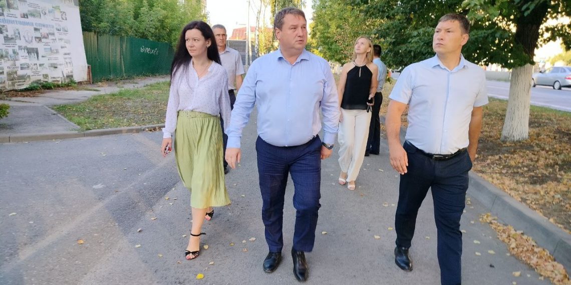 Болдакин прогулялся по улице Кирова – и обнаружил множество недостатков в части благоустройства