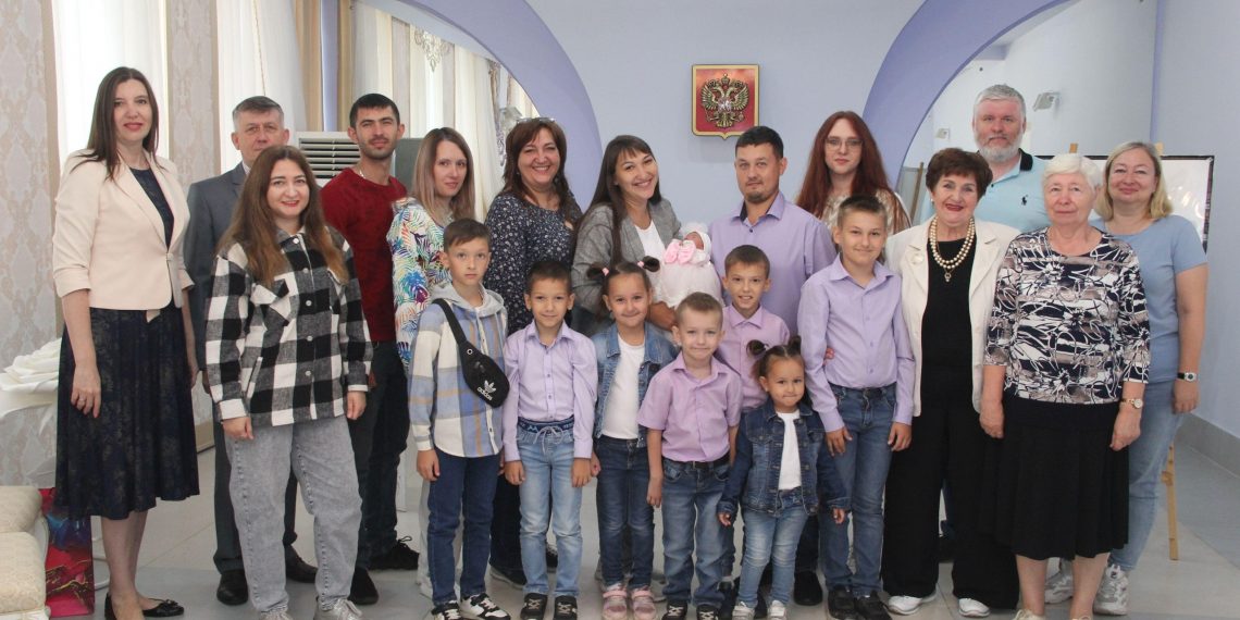 В Ульяновске новорожденной девочке дали имя Арсина – «АРмия — СИла НАрода»