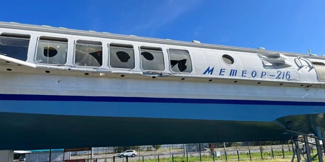 В ульяновском парке «Прибрежный» неизвестные закидали камнями «Метеор»