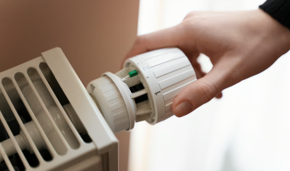 Тепло по заявкам начали подавать на объекты соцсферы в Ульяновске