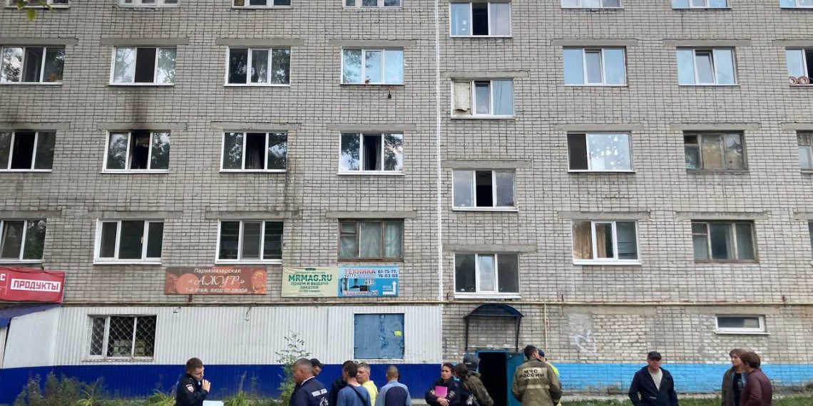 Утром 5 сентября при пожаре в пятиэтажке на Ефремова угорели три человека