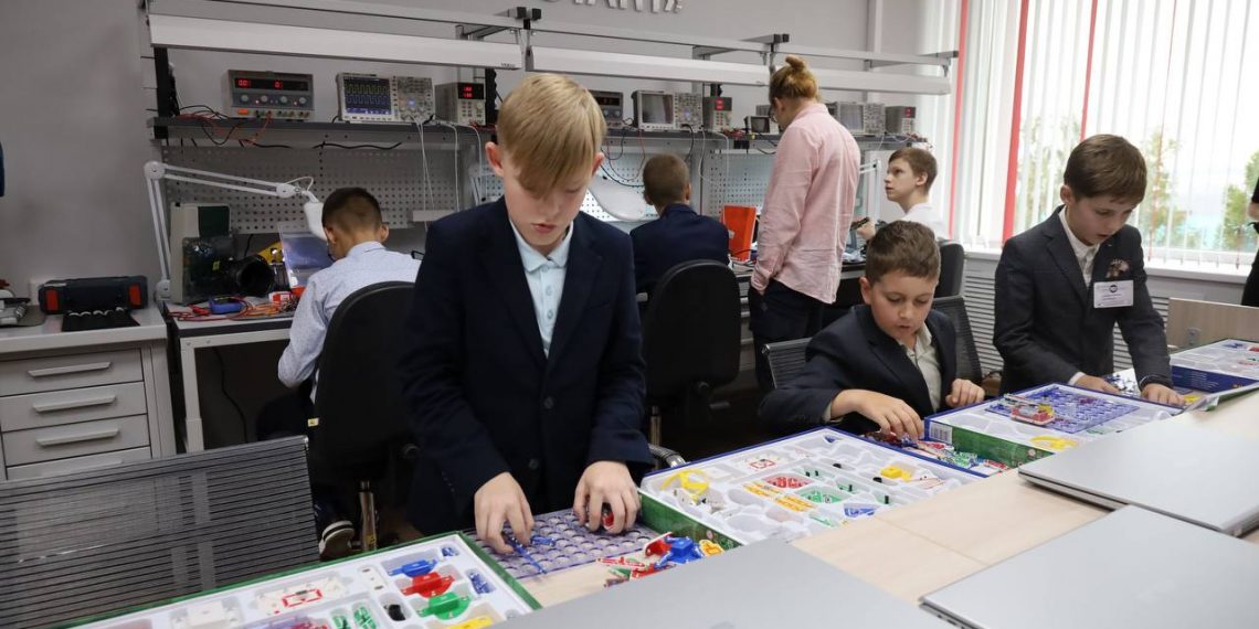 Школа радиоэлектроники для детей начала работать в Ульяновске