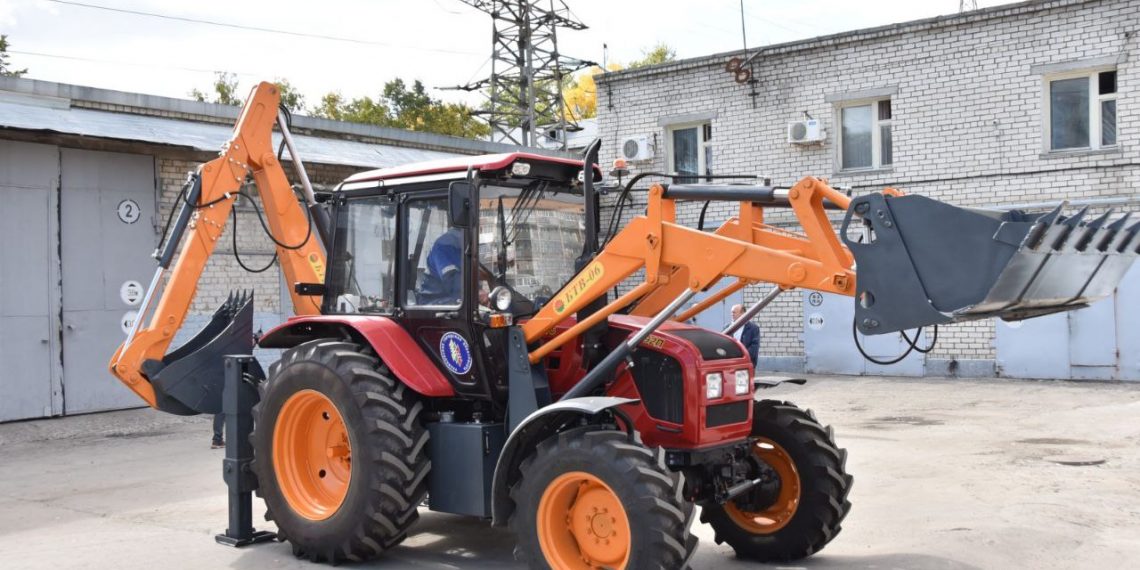 «УльГЭС» получил новый экскаватор из республики Беларусь