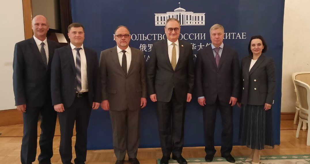 Ульяновский губернатор отправился в Китай – наводить торгово-промышленные мосты