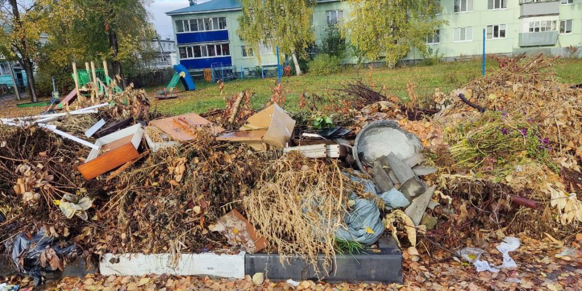 Загоревшаяся свалка чуть не спалила поселок в Ульяновской области